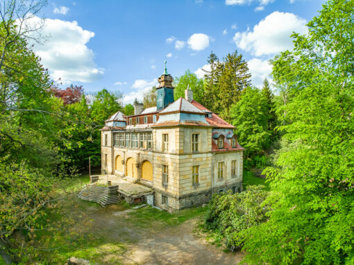 Wolkerovo sanatorium / Liebieg Jagdvilla